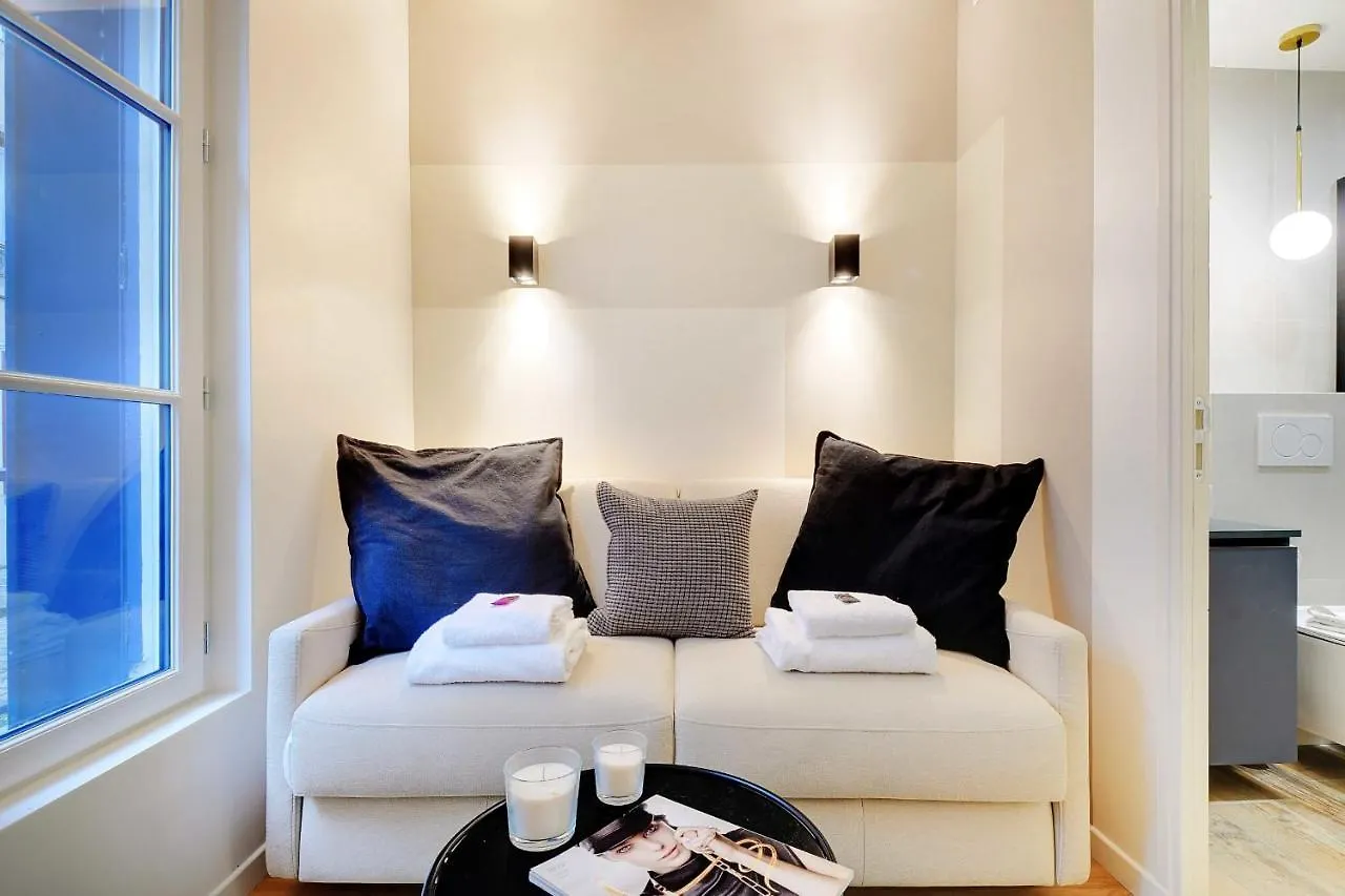Amazing Private Room Next To Gare De Lyon Paryż 0*,  Francja