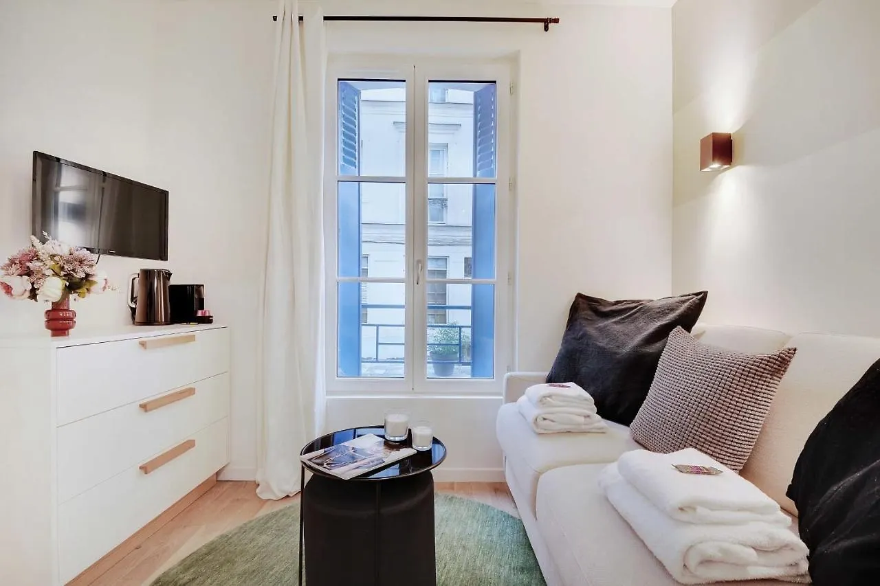 Amazing Private Room Next To Gare De Lyon contacts